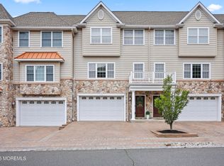 14 White Oak Ln, Matawan, NJ 07747