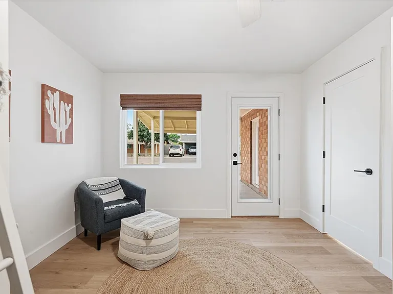 1709 N 74th Pl — Photo 23
