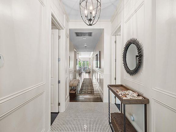 4th image of 400 S Ocean Boulevard #105