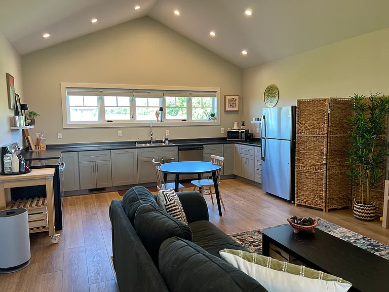 2550 Ransom Rd #B — Photo 3