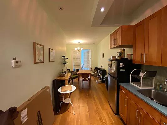 1st image of 186 Jefferson St APT 2R