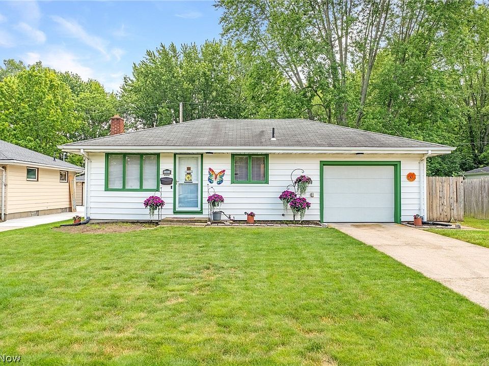 1st image of 1024 Oakwood Dr