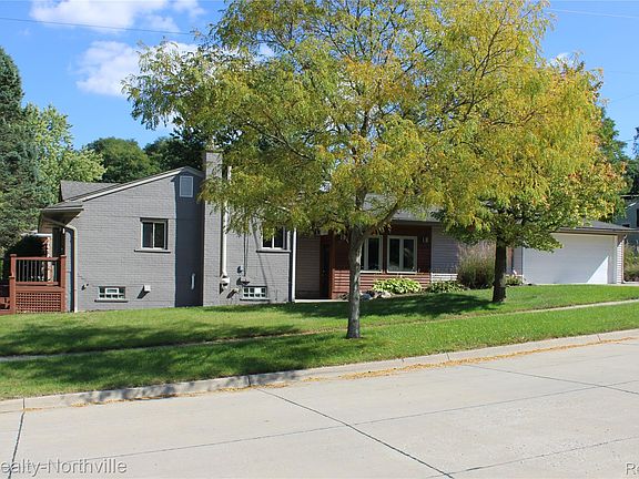 2nd image of 1106 Prince St