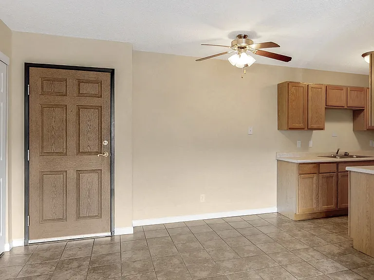 Oak Valley Apartments — Photo 61