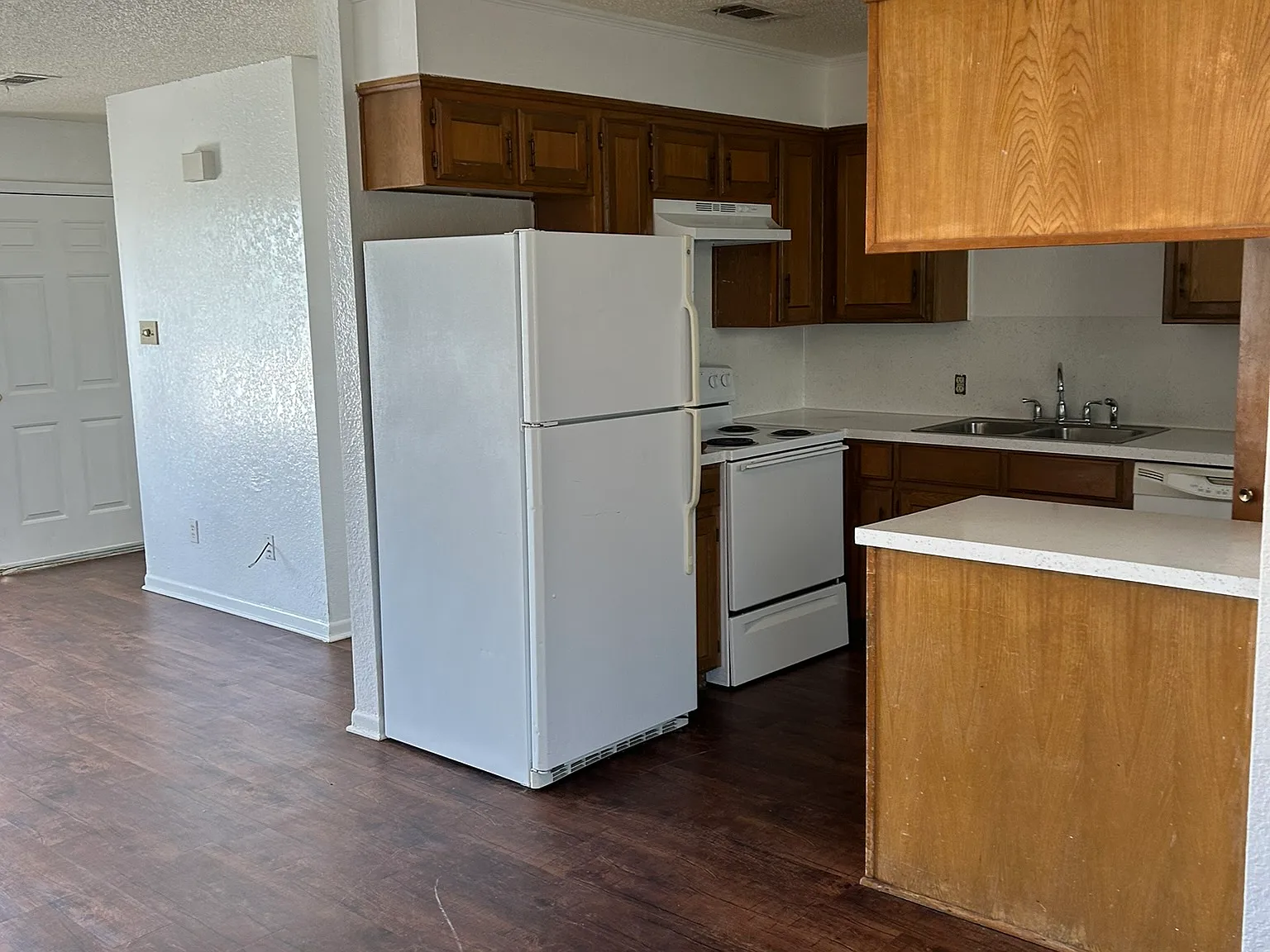 Country Living in West COMMA Texas — Photo 4