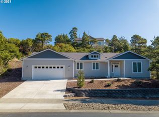 66 Shoreline Dr, Florence, OR 97439