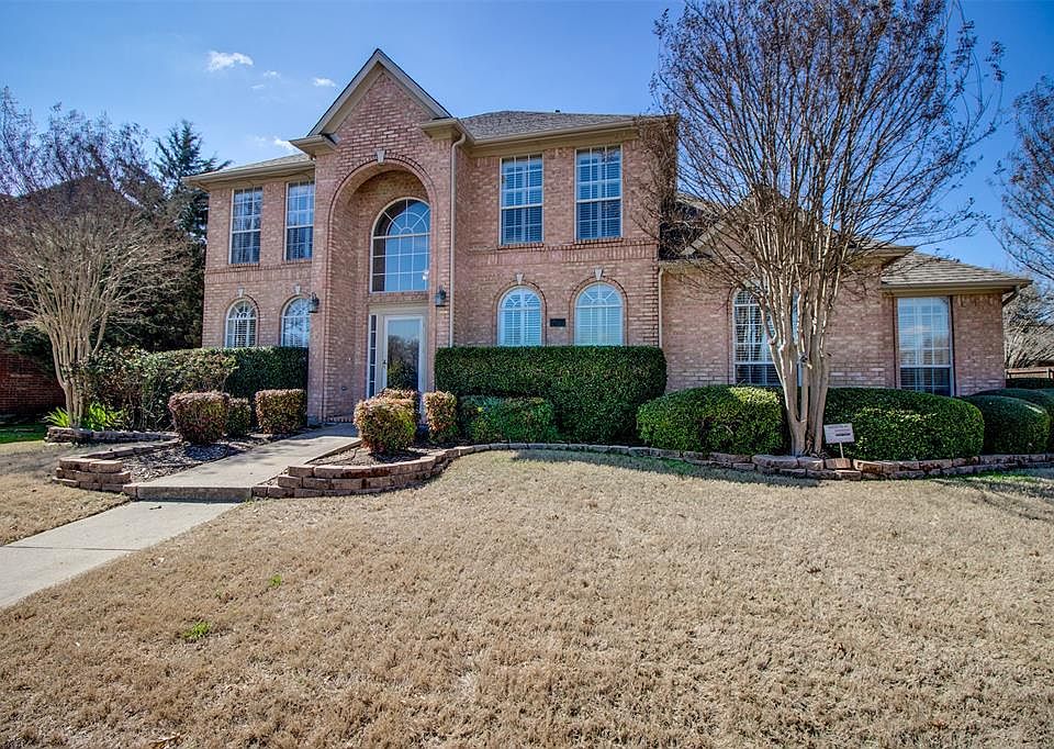 1st image of 2225 Country Club Dr