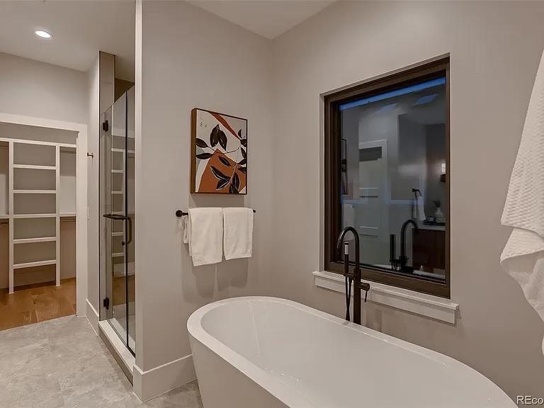 340 Jackson St — Photo 20