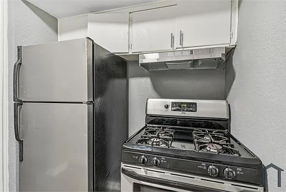 436 Nassau Dr — Photo 11