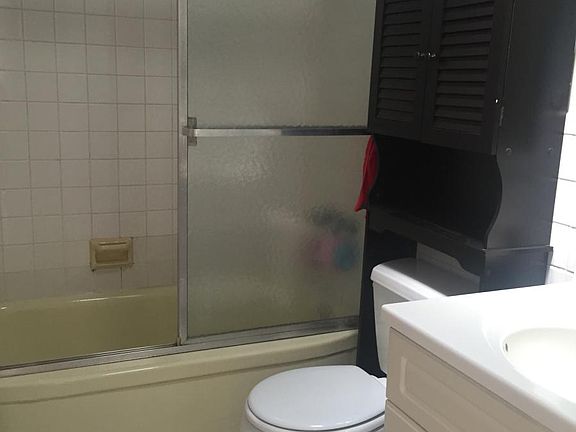 4th image of 2146 Clintonville St #2FL