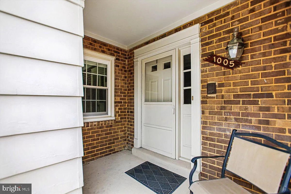 3 bed, 4.0 bath, 1706 sqft, $3,600 — Photo 2