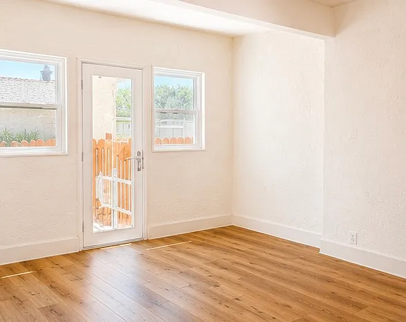 236 N Myers St — Photo 4