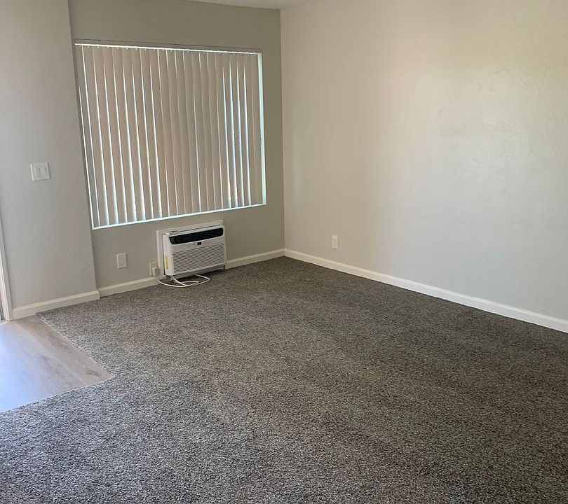 1st image of 1219 Persimmon Ave #34