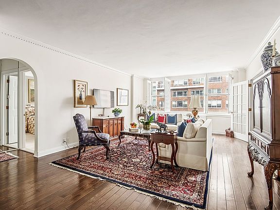 2nd image of 175 E 62nd St APT 14B