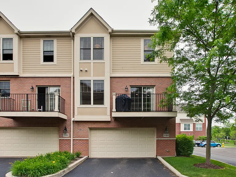 1194 Danforth Ct — Photo 28