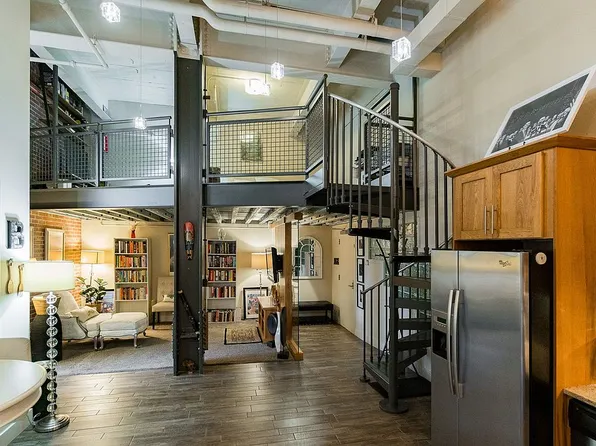 905 3rd St SE APT 214, Cedar Rapids, IA 52401