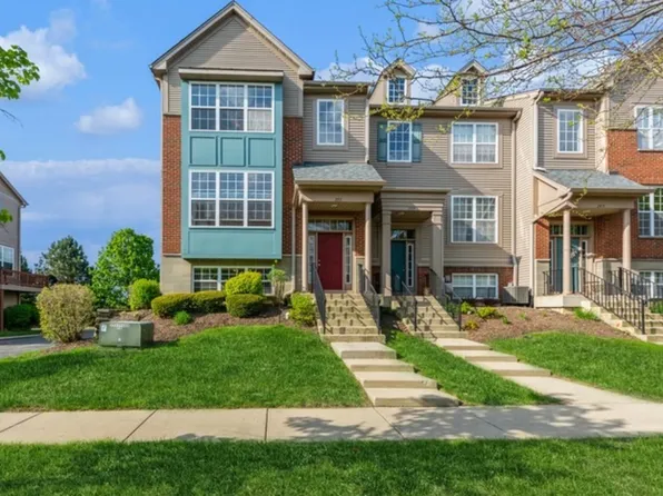 235 Station Park Cir, Grayslake, IL 60030