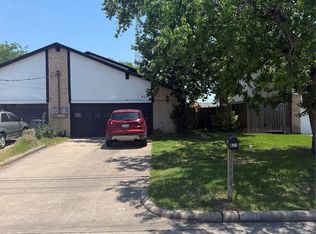 411 S Austin St, Webster, TX 77598