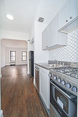 2nd image of 338 E 53rd St APT 4A