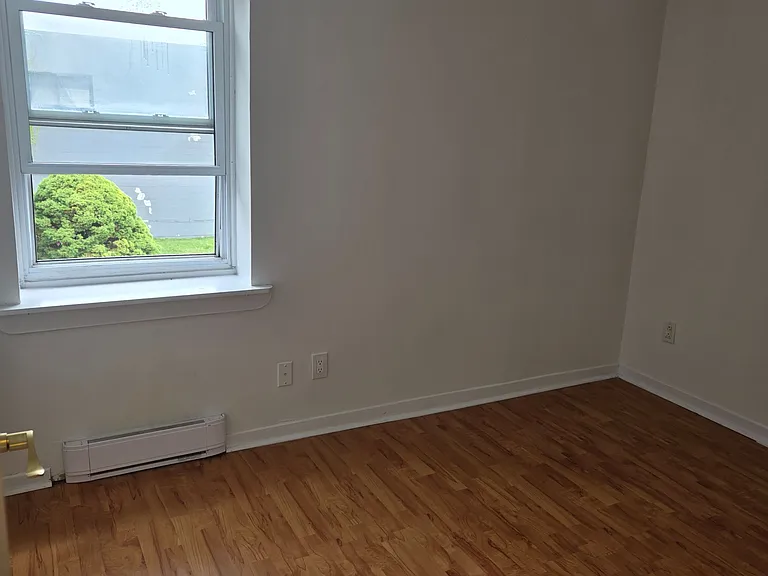 5126 Victoria Ave #6 — Photo 12