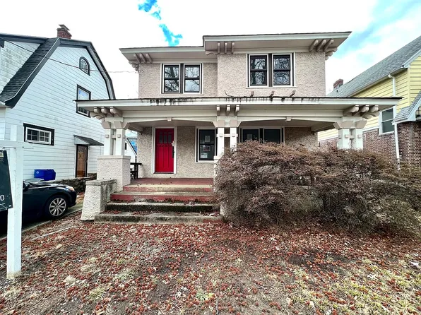 209-35 34th Rd, Bayside, NY 11361