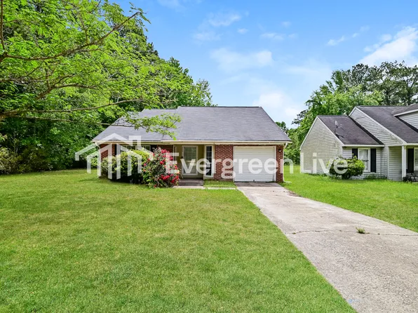 200 Greenlake Dr, Hopkins, SC 29061
