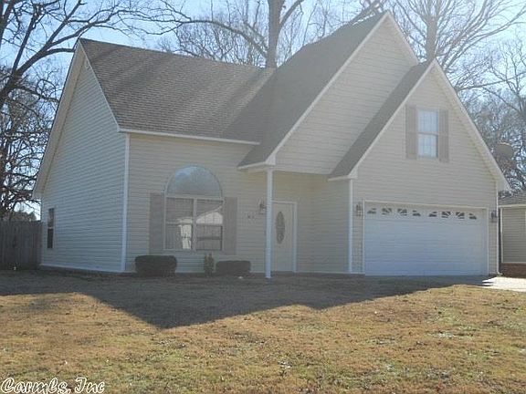 2nd image of 1800 Hidden Oaks Dr
