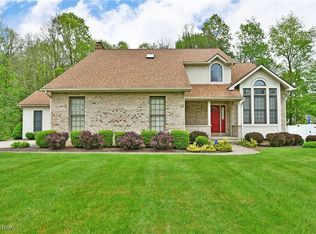 7675 Huntington Dr, Youngstown, OH 44512