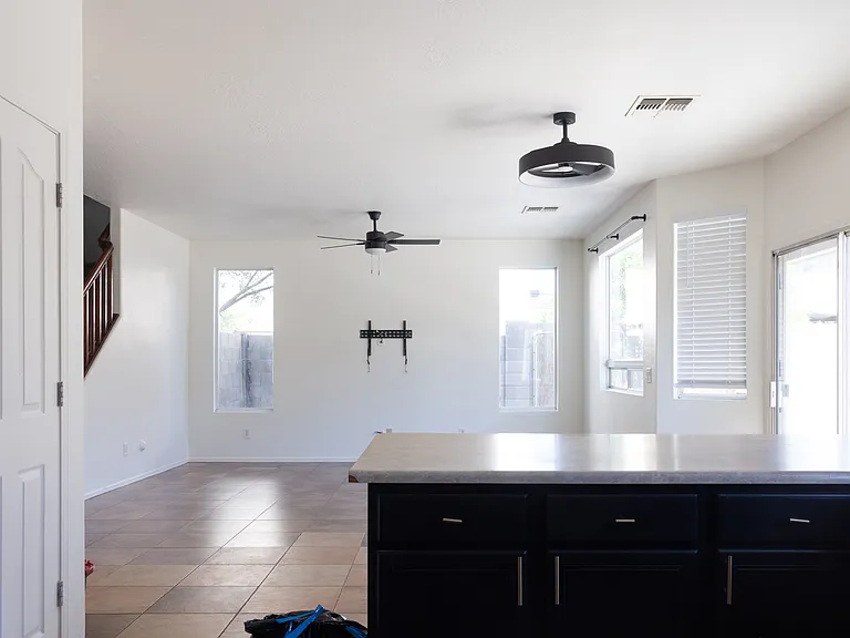 9016 W Preston Ln — Photo 4