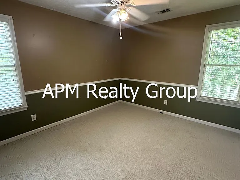 109 Rolling Creek Cir — Photo 13