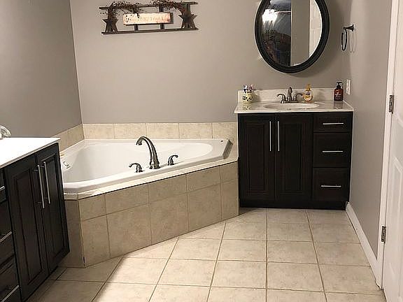2nd image of 84 Jeridan Dr