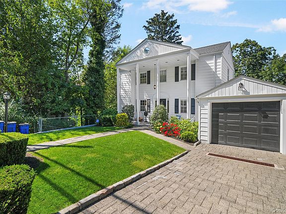 2nd image of 29 Chatfield Road