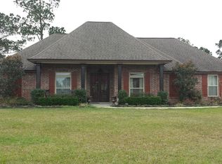 1635 Deerfield Dr, Moss Bluff, LA 70611