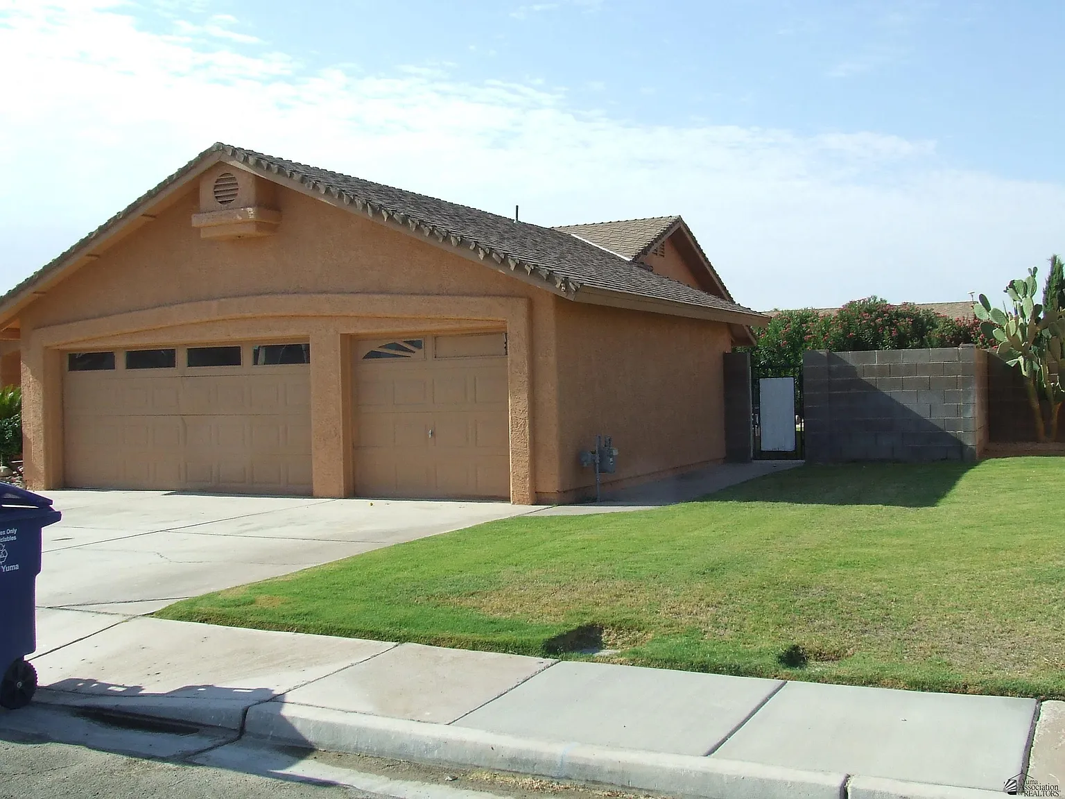 3 bed, 2.5 bath, 1602 sqft, $2,000 — Photo 3