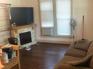 142 Broadway St #142, Libertyville, IL