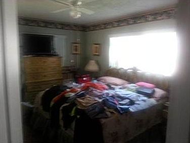 2nd image of 215 NE 122nd St