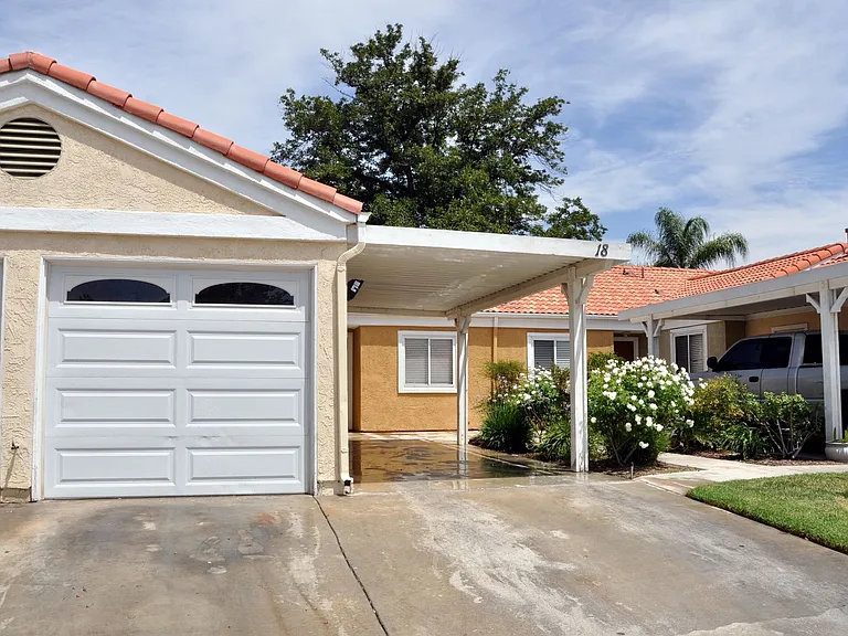 Concord Villas Patio Homes - Riverside, CA — Photo 58