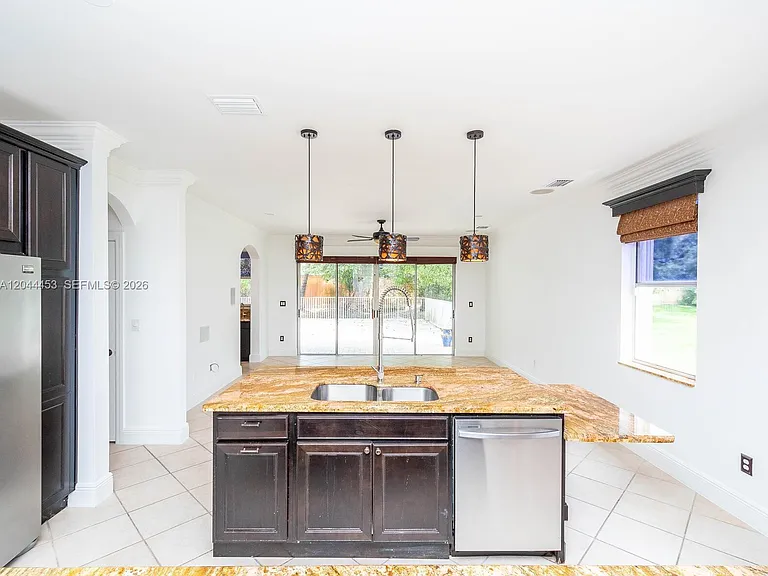 351 SW 184th Ter — Photo 26
