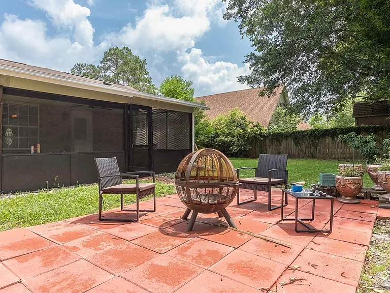 2217 N 61st Ave — Photo 31