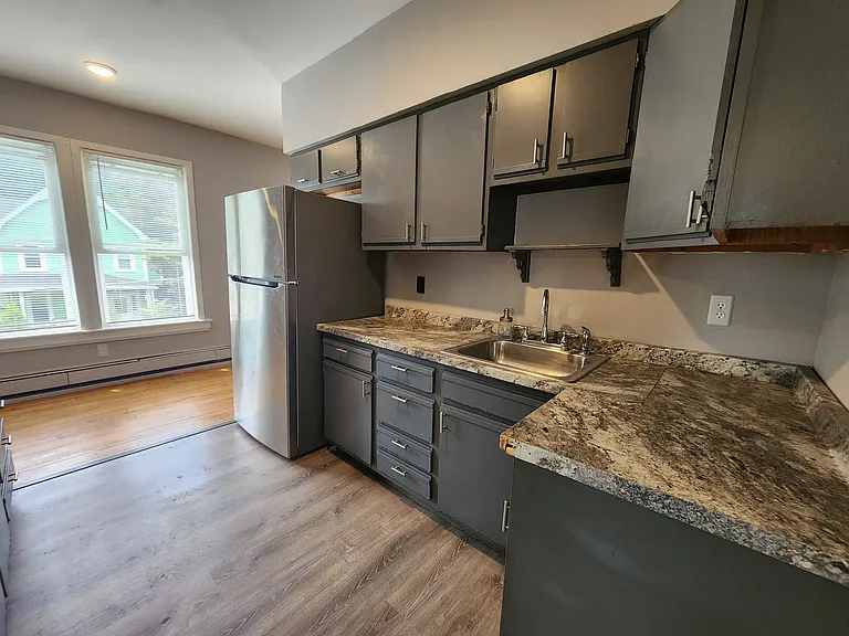 15 Lake Ave #B — Photo 15