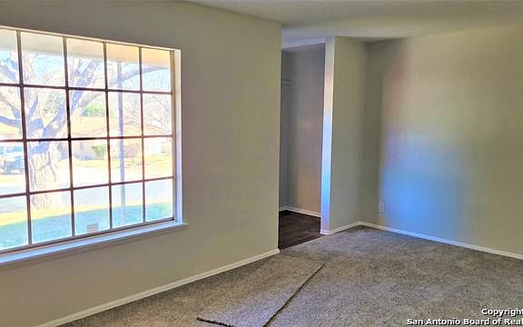 2nd image of 1018 Utopia Ln