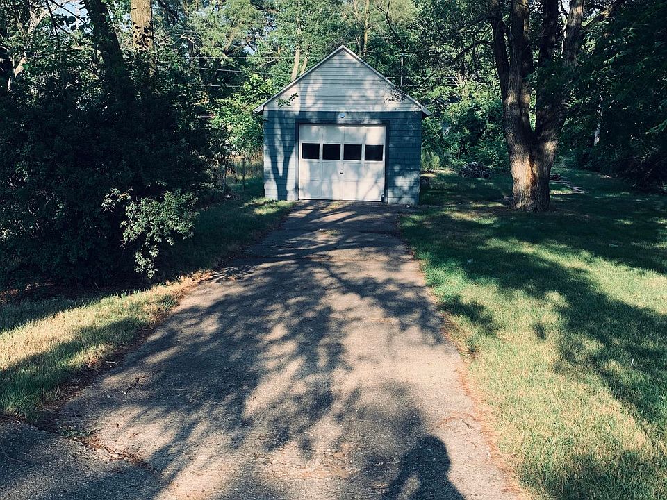 1st image of 2912 Glade St