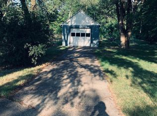2912 Glade St, Muskegon Heights, MI 49444
