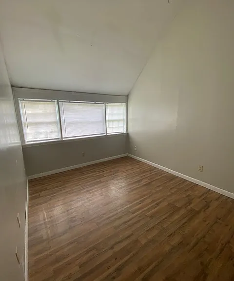 121 Brown St — Photo 5