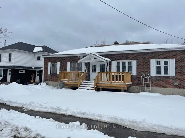 116 McGill St #114, Quinte West, ON K8V 3K1