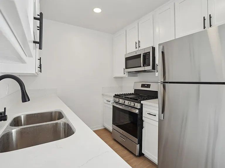 12323 Texas Ave — Photo 56