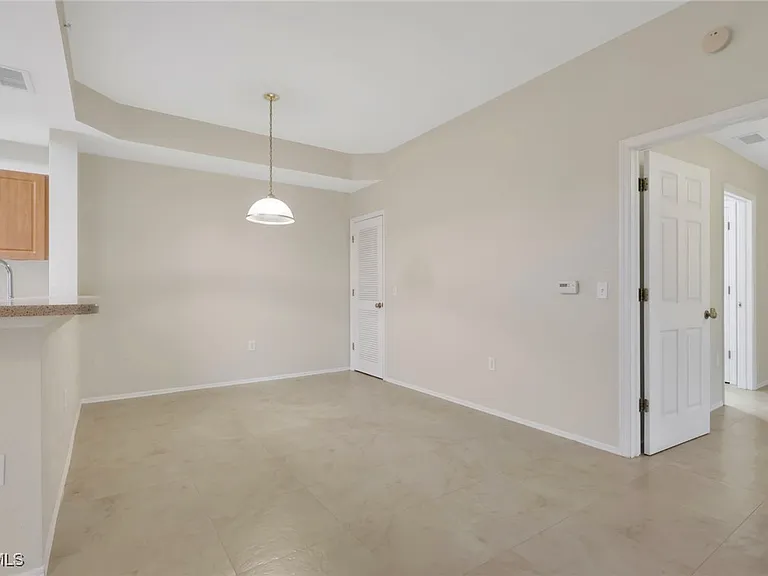 9025 Colby Dr #2111 — Photo 13