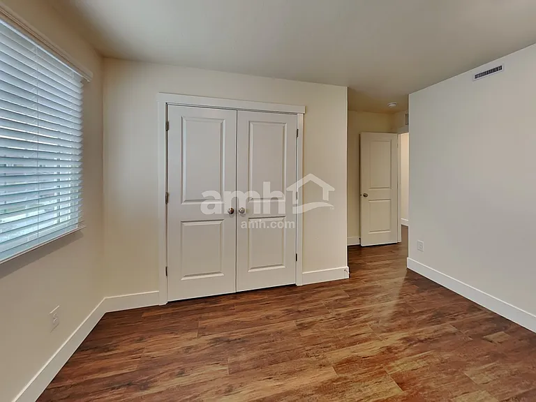 1052 S Woodsome Ave — Photo 20