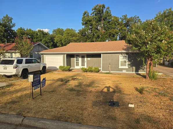 705 Vine St, Euless, TX 76040