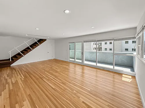 1128 Larrabee St #3 Photo 1